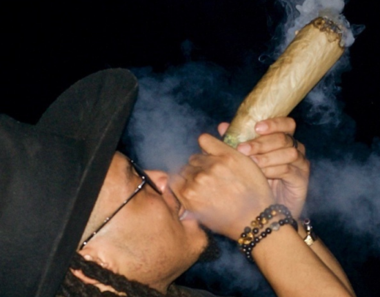 At Hash Hole Island, the Joints Are Six Times the Standard Size
