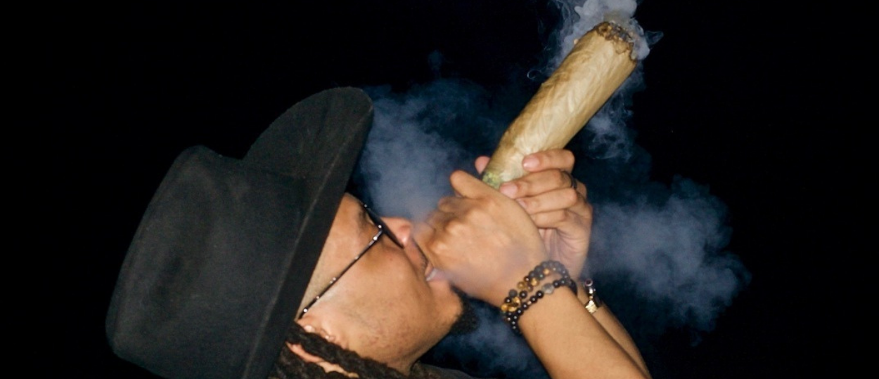 At Hash Hole Island, the Joints Are Six Times the Standard Size