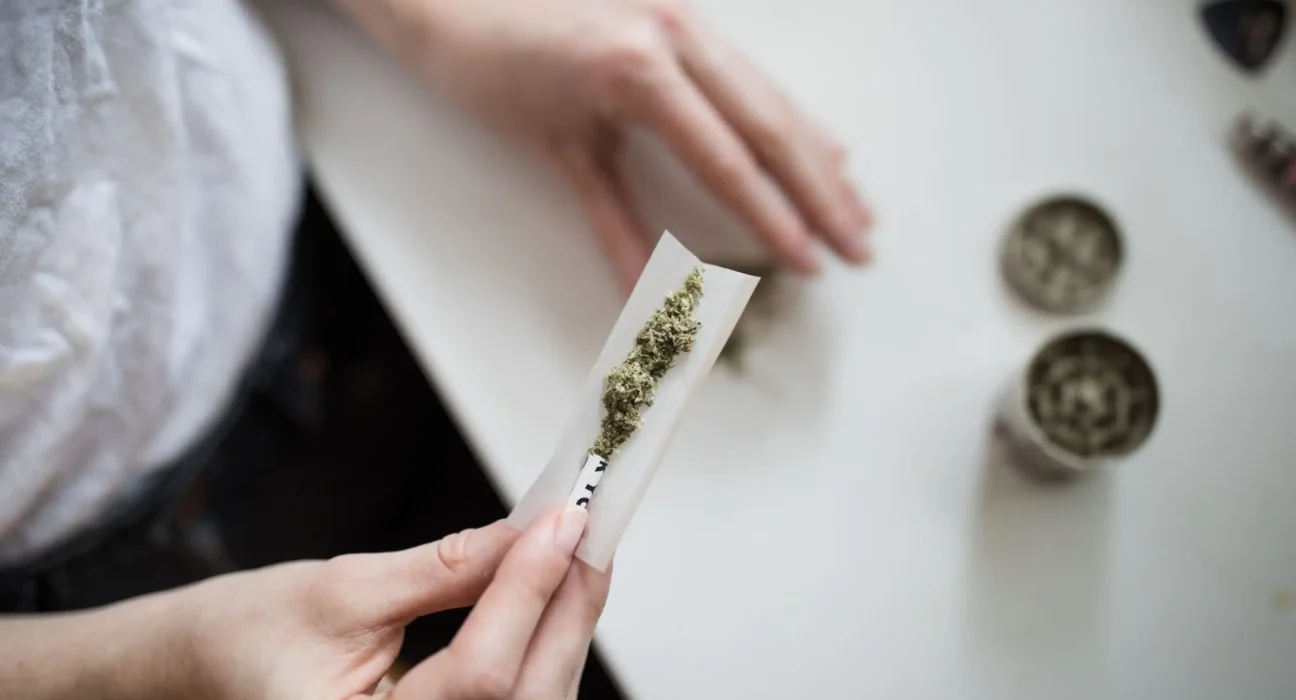 San Francisco Officials Propose Rules For Cannabis Cafes Where People Could Consume While Listening To Live Music And Ordering Food